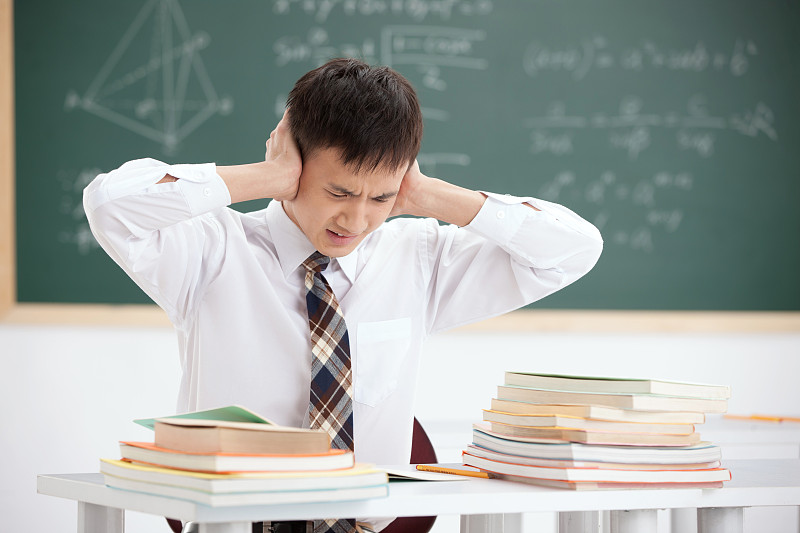 高三的你還在痛苦背了就忘嗎？重慶高考復讀學校老師經驗之談。